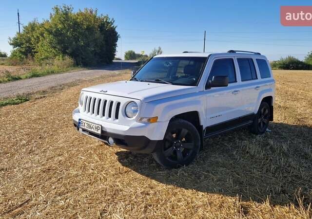 Белый Джип Патриот, объемом двигателя 2.4 л и пробегом 112 тыс. км за 11500 $, фото 10 на Automoto.ua