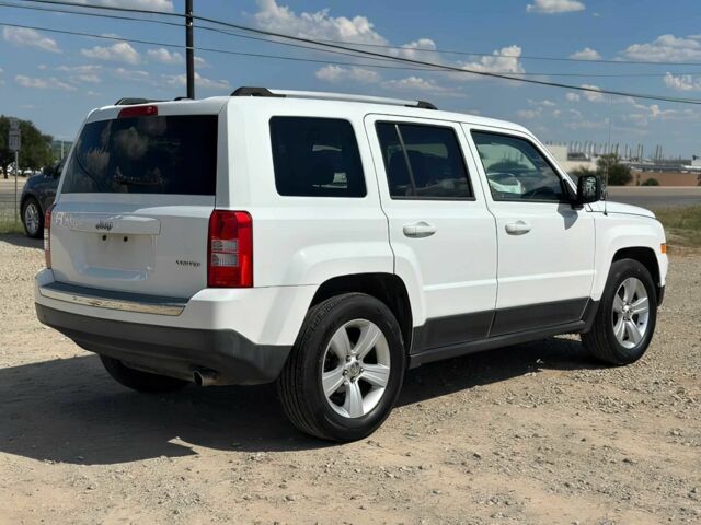 Белый Джип Патриот, объемом двигателя 2.4 л и пробегом 75 тыс. км за 7000 $, фото 4 на Automoto.ua