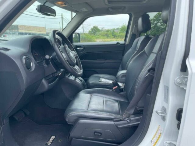 Белый Джип Патриот, объемом двигателя 2.4 л и пробегом 72 тыс. км за 3500 $, фото 7 на Automoto.ua