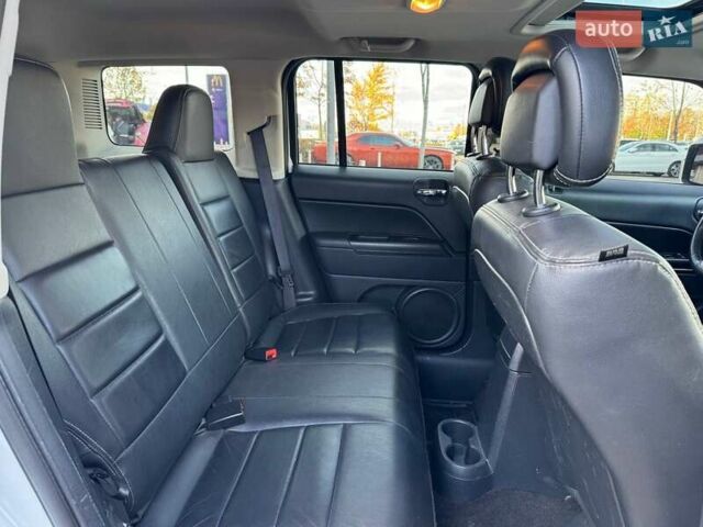 Белый Джип Патриот, объемом двигателя 2.36 л и пробегом 116 тыс. км за 11990 $, фото 9 на Automoto.ua