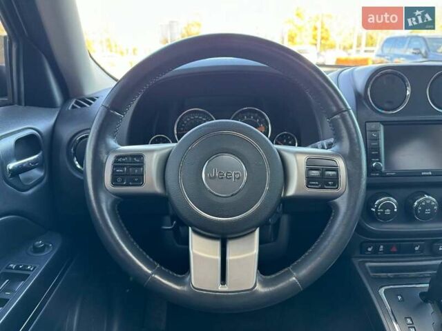 Белый Джип Патриот, объемом двигателя 2.36 л и пробегом 116 тыс. км за 11990 $, фото 11 на Automoto.ua