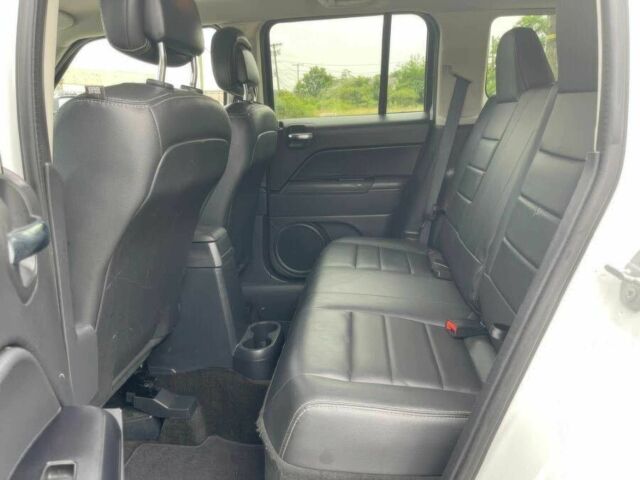 Белый Джип Патриот, объемом двигателя 2.4 л и пробегом 72 тыс. км за 3500 $, фото 12 на Automoto.ua