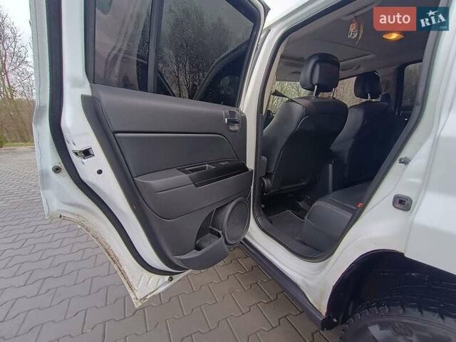 Білий Джип Patriot, об'ємом двигуна 2.36 л та пробігом 80 тис. км за 12700 $, фото 18 на Automoto.ua