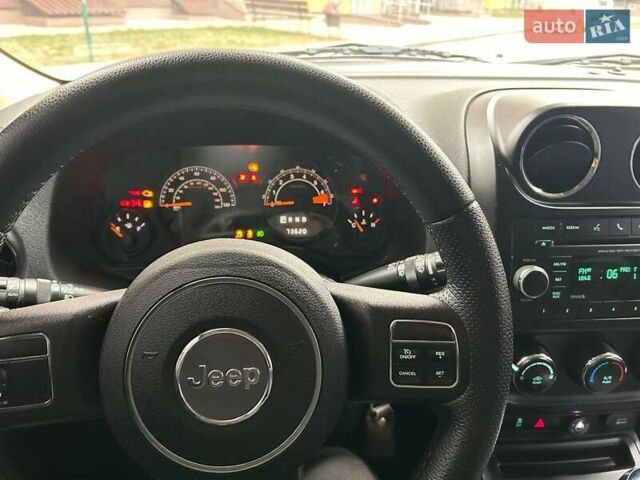 Білий Джип Patriot, об'ємом двигуна 2 л та пробігом 117 тис. км за 10900 $, фото 9 на Automoto.ua