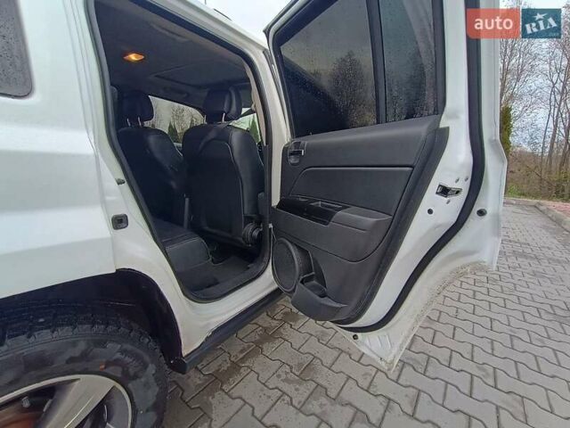 Білий Джип Patriot, об'ємом двигуна 2.36 л та пробігом 80 тис. км за 12700 $, фото 21 на Automoto.ua