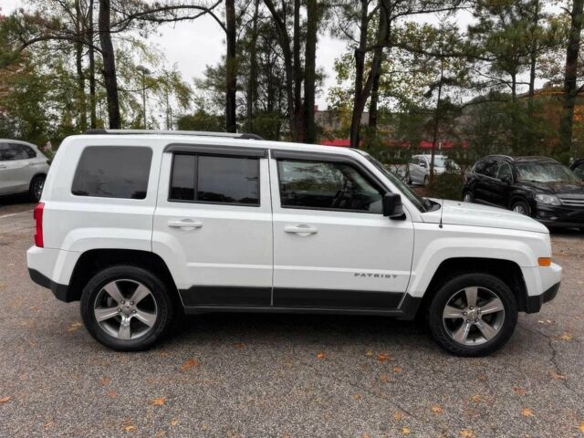 Белый Джип Патриот, объемом двигателя 2.4 л и пробегом 53 тыс. км за 5400 $, фото 6 на Automoto.ua