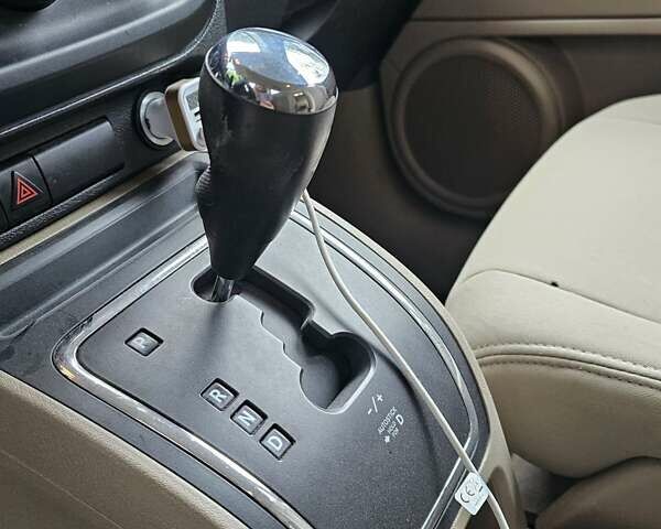 Бежевый Джип Патриот, объемом двигателя 2.36 л и пробегом 220 тыс. км за 7200 $, фото 13 на Automoto.ua