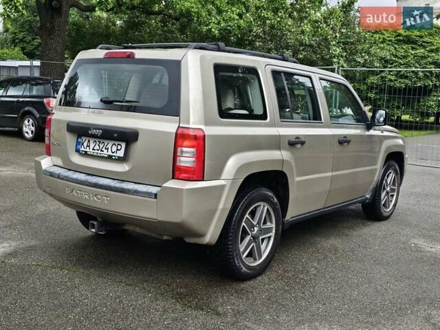 Бежевый Джип Патриот, объемом двигателя 2.36 л и пробегом 220 тыс. км за 7200 $, фото 5 на Automoto.ua