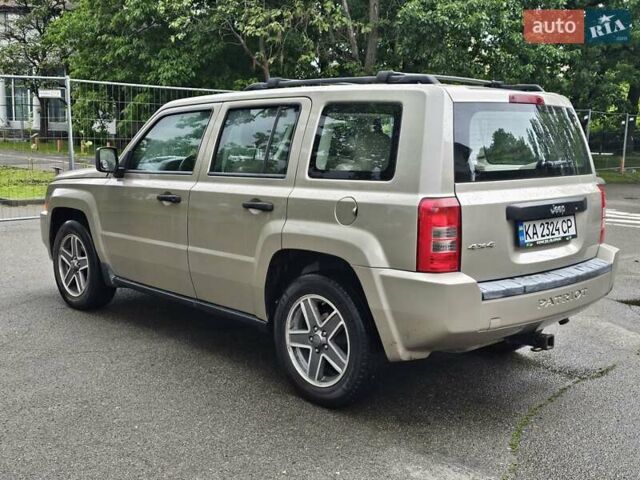 Бежевый Джип Патриот, объемом двигателя 2.36 л и пробегом 220 тыс. км за 7200 $, фото 8 на Automoto.ua