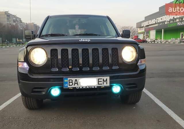 Черный Джип Патриот, объемом двигателя 2 л и пробегом 109 тыс. км за 12300 $, фото 3 на Automoto.ua