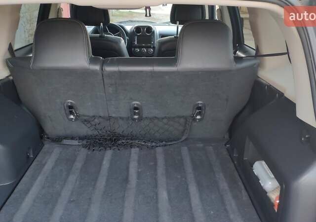 Черный Джип Патриот, объемом двигателя 2 л и пробегом 109 тыс. км за 12300 $, фото 63 на Automoto.ua