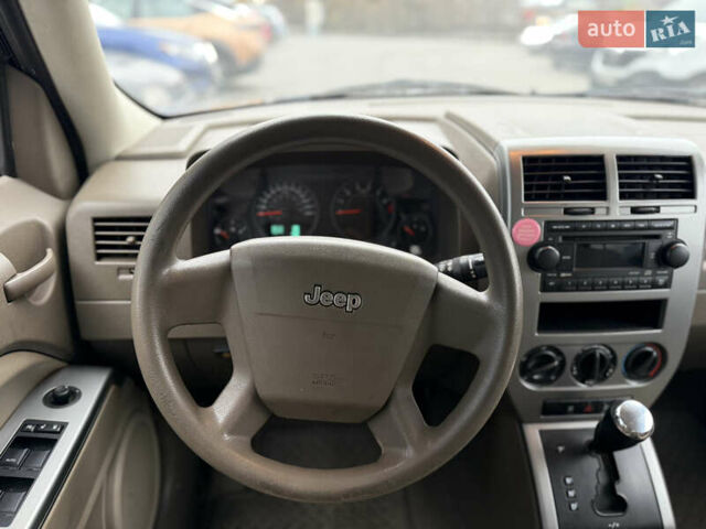 Чорний Джип Patriot, об'ємом двигуна 2.36 л та пробігом 204 тис. км за 7900 $, фото 10 на Automoto.ua