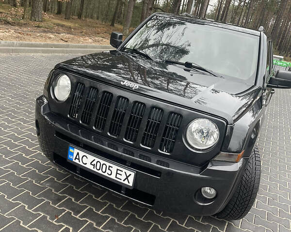 Черный Джип Патриот, объемом двигателя 2 л и пробегом 269 тыс. км за 8300 $, фото 4 на Automoto.ua