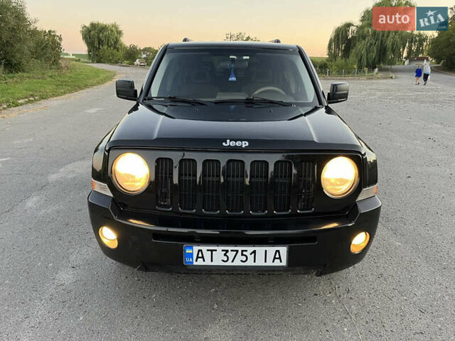 Черный Джип Патриот, объемом двигателя 2.36 л и пробегом 251 тыс. км за 6250 $, фото 1 на Automoto.ua