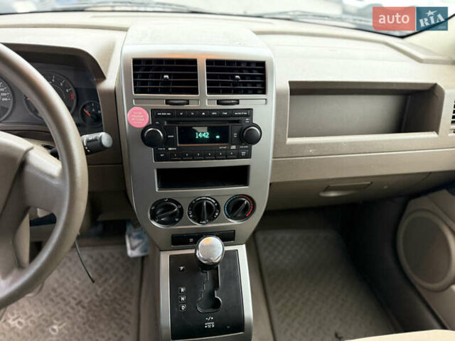 Чорний Джип Patriot, об'ємом двигуна 2.36 л та пробігом 204 тис. км за 7900 $, фото 11 на Automoto.ua