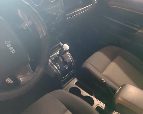 Черный Джип Патриот, объемом двигателя 2.36 л и пробегом 280 тыс. км за 4500 $, фото 12 на Automoto.ua