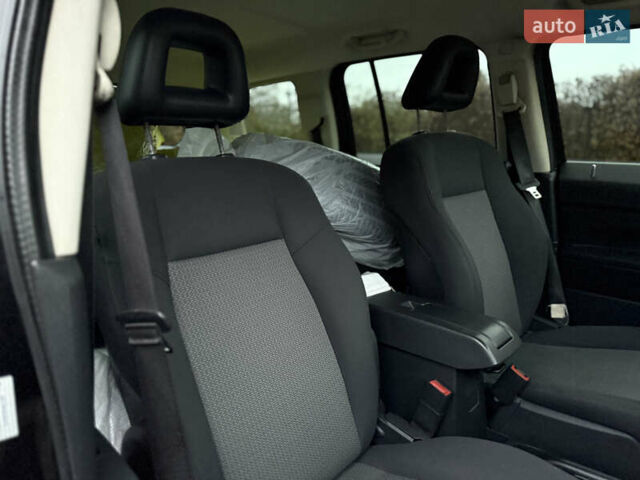 Черный Джип Патриот, объемом двигателя 2.36 л и пробегом 150 тыс. км за 7900 $, фото 24 на Automoto.ua