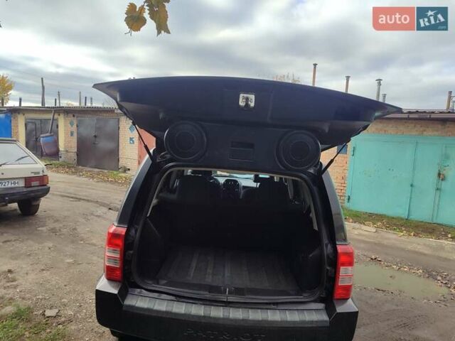 Черный Джип Патриот, объемом двигателя 2.36 л и пробегом 280 тыс. км за 4500 $, фото 7 на Automoto.ua