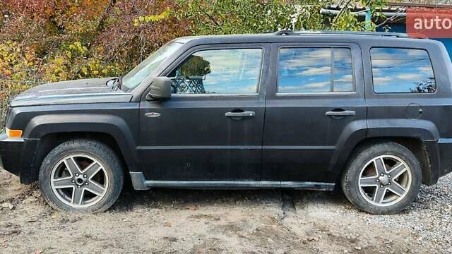 Черный Джип Патриот, объемом двигателя 2.36 л и пробегом 280 тыс. км за 4500 $, фото 19 на Automoto.ua