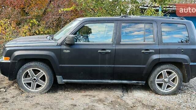 Черный Джип Патриот, объемом двигателя 2.36 л и пробегом 280 тыс. км за 4500 $, фото 17 на Automoto.ua