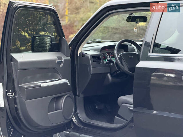 Черный Джип Патриот, объемом двигателя 2.36 л и пробегом 150 тыс. км за 7900 $, фото 27 на Automoto.ua