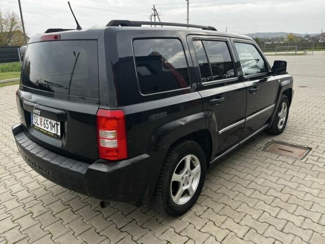Черный Джип Патриот, объемом двигателя 2.2 л и пробегом 250 тыс. км за 3100 $, фото 2 на Automoto.ua