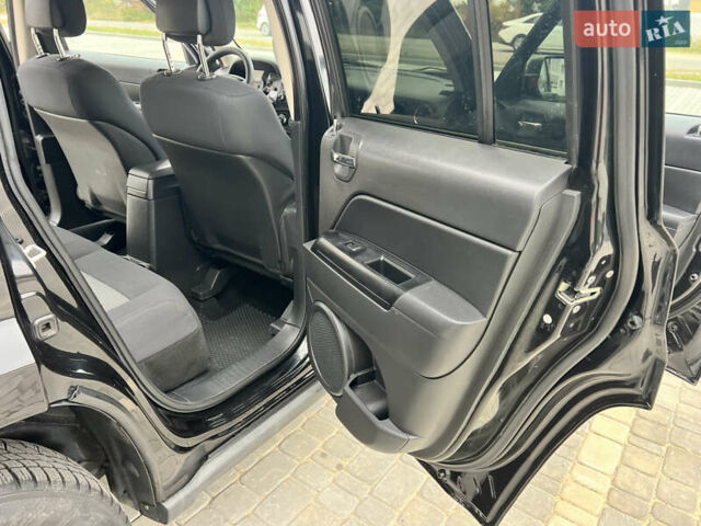 Черный Джип Патриот, объемом двигателя 2.14 л и пробегом 283 тыс. км за 9999 $, фото 27 на Automoto.ua