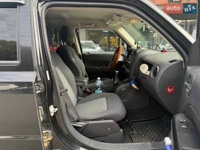 Черный Джип Патриот, объемом двигателя 2.14 л и пробегом 226 тыс. км за 11000 $, фото 8 на Automoto.ua