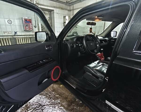 Черный Джип Патриот, объемом двигателя 2.14 л и пробегом 224 тыс. км за 10800 $, фото 9 на Automoto.ua