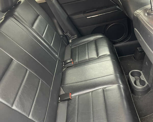 Чорний Джип Patriot, об'ємом двигуна 2.4 л та пробігом 225 тис. км за 9300 $, фото 6 на Automoto.ua