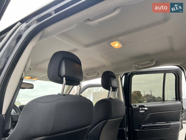 Черный Джип Патриот, объемом двигателя 2.14 л и пробегом 283 тыс. км за 9999 $, фото 18 на Automoto.ua