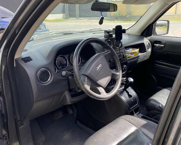 Черный Джип Патриот, объемом двигателя 2.36 л и пробегом 188 тыс. км за 6000 $, фото 5 на Automoto.ua