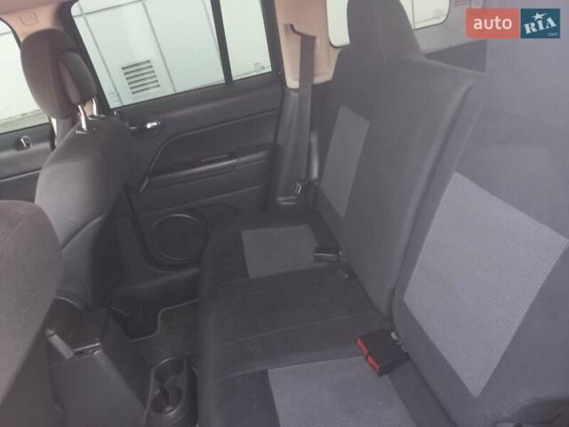 Черный Джип Патриот, объемом двигателя 2.36 л и пробегом 175 тыс. км за 9000 $, фото 7 на Automoto.ua