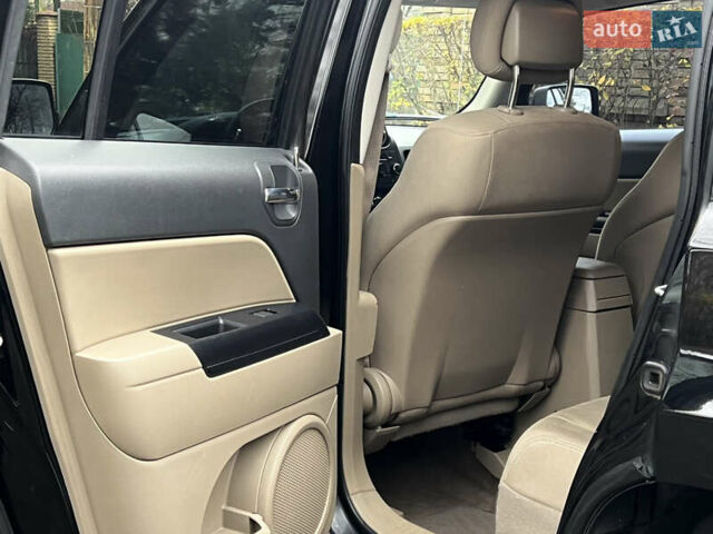 Чорний Джип Patriot, об'ємом двигуна 2.36 л та пробігом 170 тис. км за 9200 $, фото 12 на Automoto.ua