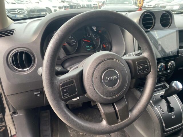 Черный Джип Патриот, объемом двигателя 2.4 л и пробегом 310 тыс. км за 8800 $, фото 12 на Automoto.ua