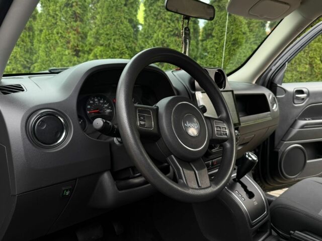 Черный Джип Патриот, объемом двигателя 2.4 л и пробегом 195 тыс. км за 7999 $, фото 3 на Automoto.ua