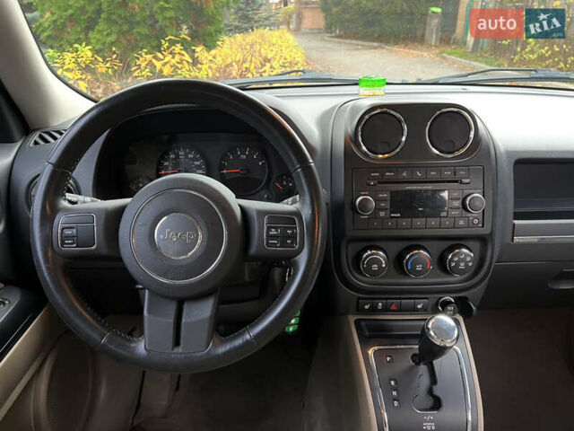 Чорний Джип Patriot, об'ємом двигуна 2.36 л та пробігом 170 тис. км за 9200 $, фото 21 на Automoto.ua