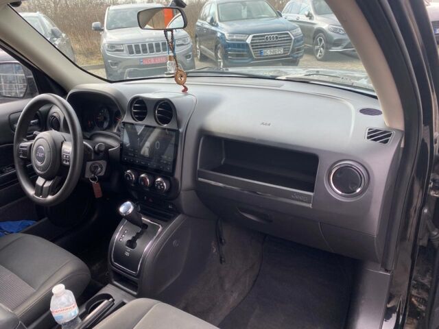 Черный Джип Патриот, объемом двигателя 2.4 л и пробегом 310 тыс. км за 8800 $, фото 8 на Automoto.ua