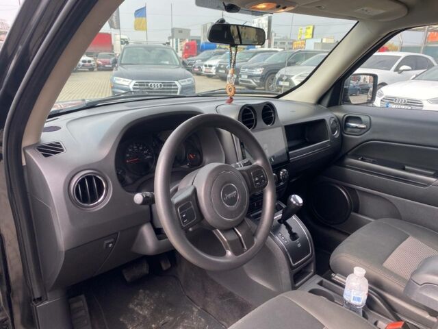 Черный Джип Патриот, объемом двигателя 2.4 л и пробегом 310 тыс. км за 8800 $, фото 10 на Automoto.ua