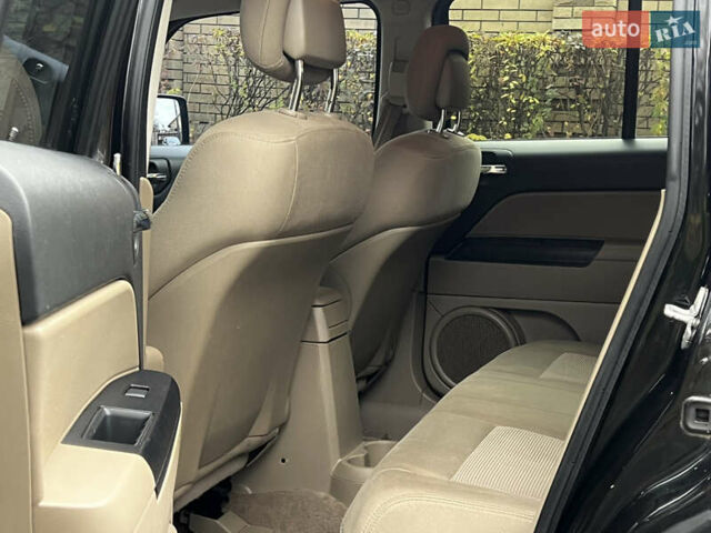 Чорний Джип Patriot, об'ємом двигуна 2.36 л та пробігом 170 тис. км за 9200 $, фото 14 на Automoto.ua