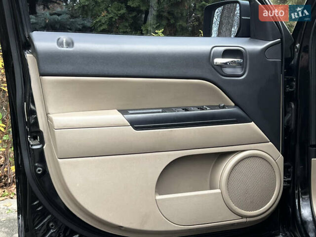 Чорний Джип Patriot, об'ємом двигуна 2.36 л та пробігом 170 тис. км за 9200 $, фото 10 на Automoto.ua