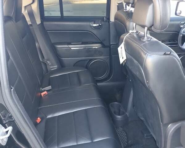 Черный Джип Патриот, объемом двигателя 2.36 л и пробегом 220 тыс. км за 12000 $, фото 15 на Automoto.ua