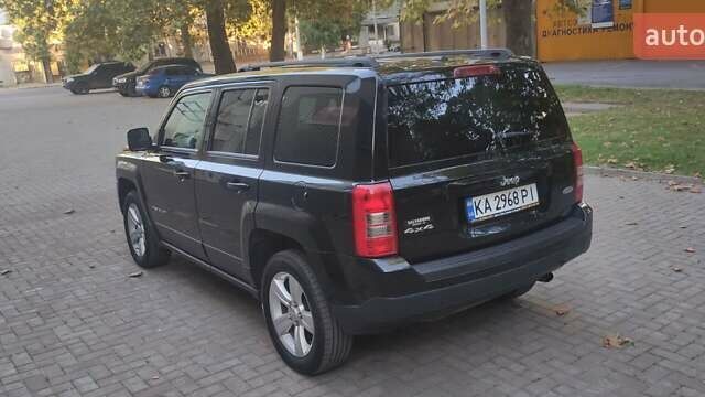 Черный Джип Патриот, объемом двигателя 2.36 л и пробегом 181 тыс. км за 9999 $, фото 1 на Automoto.ua