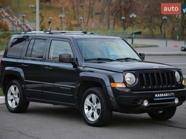 Черный Джип Патриот, объемом двигателя 2.36 л и пробегом 230 тыс. км за 9600 $, фото 2 на Automoto.ua