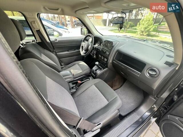 Черный Джип Патриот, объемом двигателя 2 л и пробегом 170 тыс. км за 8700 $, фото 11 на Automoto.ua