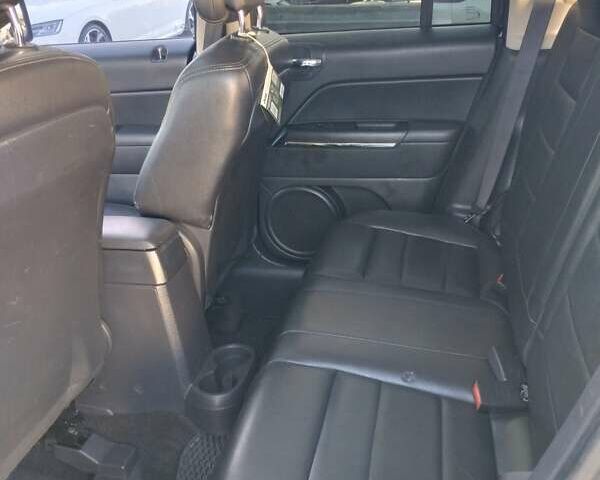 Черный Джип Патриот, объемом двигателя 2.36 л и пробегом 220 тыс. км за 12000 $, фото 17 на Automoto.ua