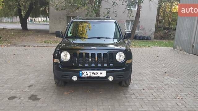 Черный Джип Патриот, объемом двигателя 2.36 л и пробегом 181 тыс. км за 9999 $, фото 5 на Automoto.ua