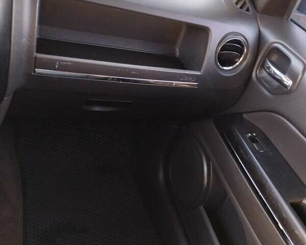 Черный Джип Патриот, объемом двигателя 2.36 л и пробегом 220 тыс. км за 12000 $, фото 12 на Automoto.ua