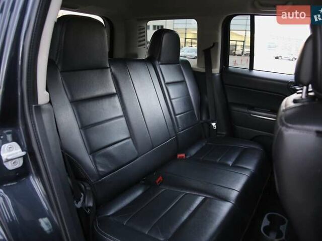 Черный Джип Патриот, объемом двигателя 2.36 л и пробегом 230 тыс. км за 9600 $, фото 8 на Automoto.ua