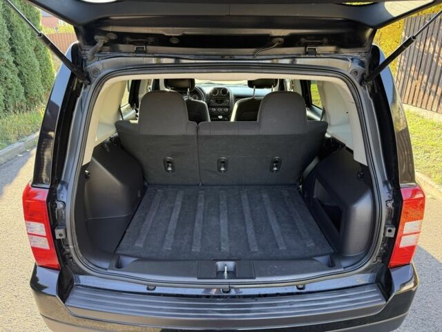 Джип Патриот 2014 в Софіївська Борщагівка на Automoto.ua Черный Джип Патриот, объемом двигателя 2.4 л и пробегом 200 тыс. км за 9900 $, фото 20 на Automoto.ua